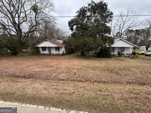 715 E Ogeechee ST Sylvania GA 30467