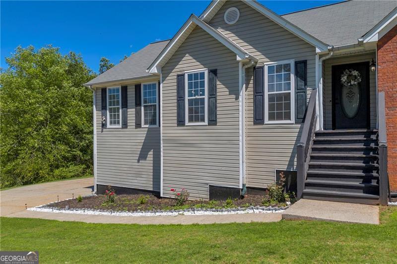 107 Timothy LN