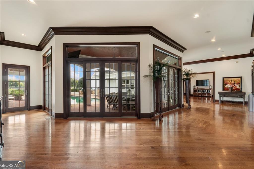 211 Darby RD SW