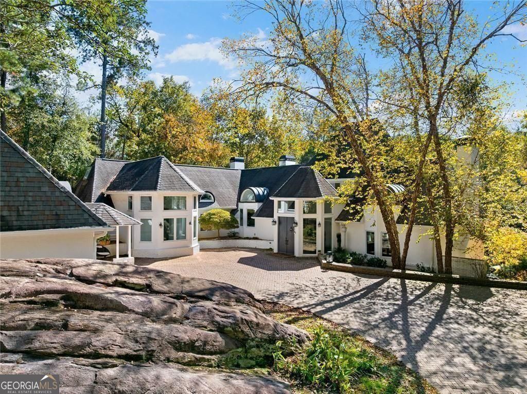 3906 Paces Ferry RD NW