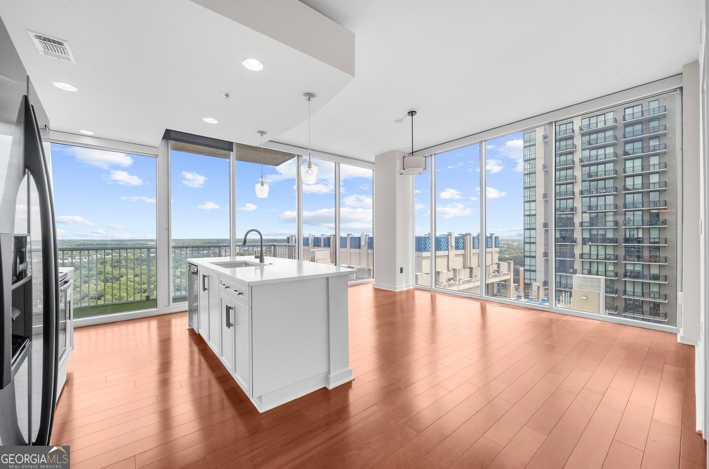 855 Peachtree ST NE 2513