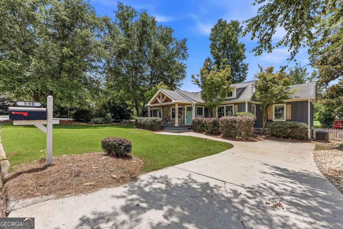 590 McWhorter DR