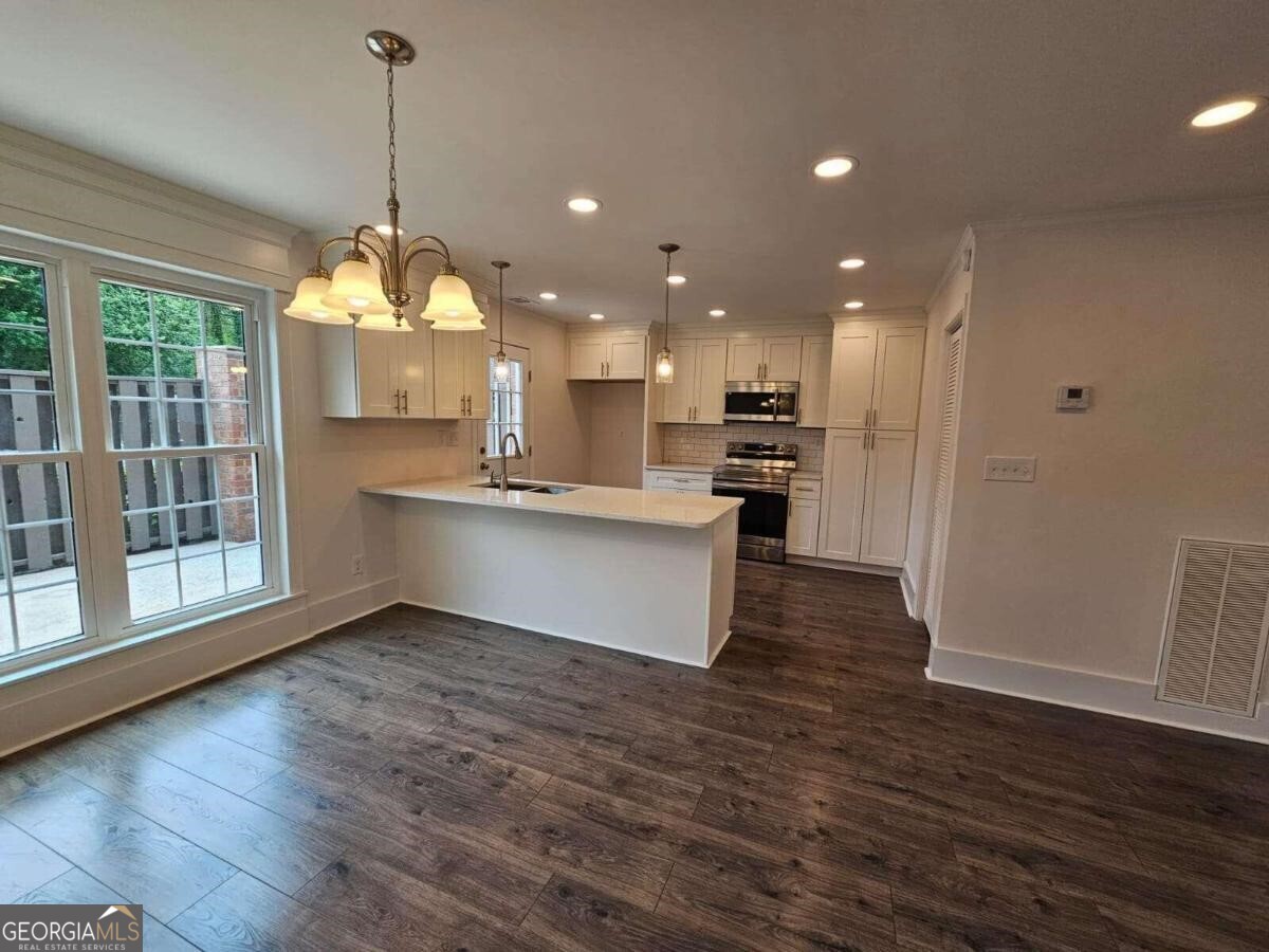 5 George Wythe PL NW