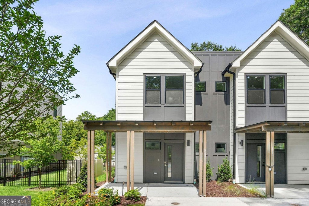 Photo of 1341 Brewster Street SW #190-105, Atlanta, GA 30310 (MLS # 10821778)