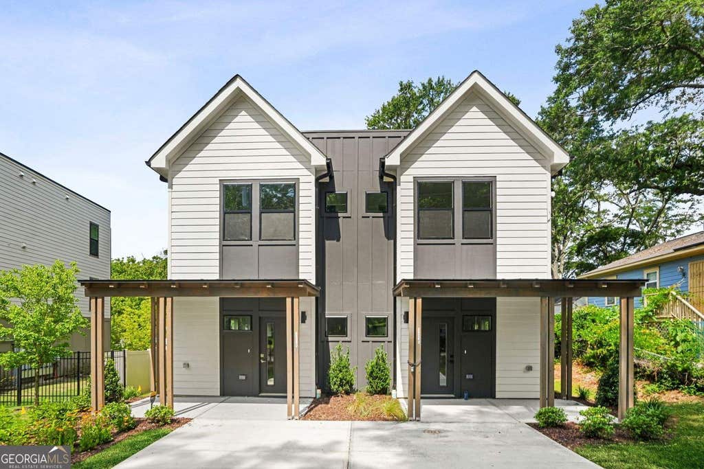 Photo of 1341 Brewster Street SW #190-105, Atlanta, GA 30310 (MLS # 10821778)