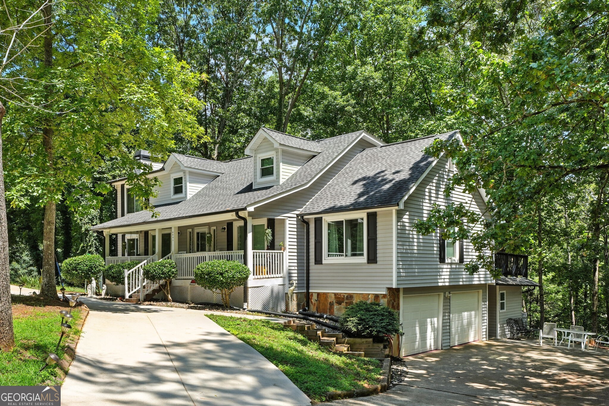 8804 Willow Creek CT