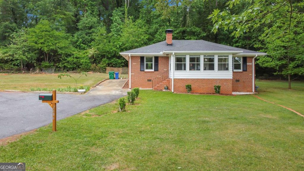 Photo of 2686 Snapfinger Road, Decatur, GA 30034 (MLS # 10741981)