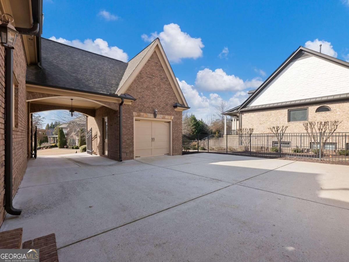Chateau Elan - Residential