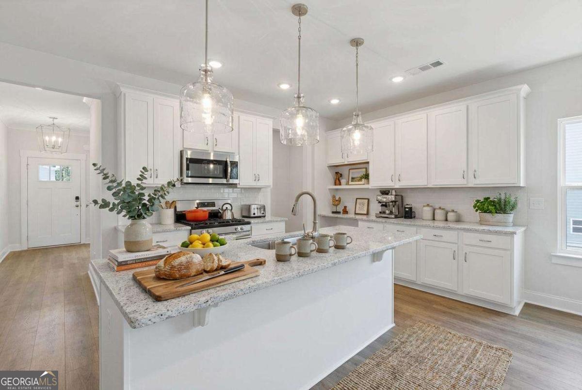 497 Principal Meridian DR