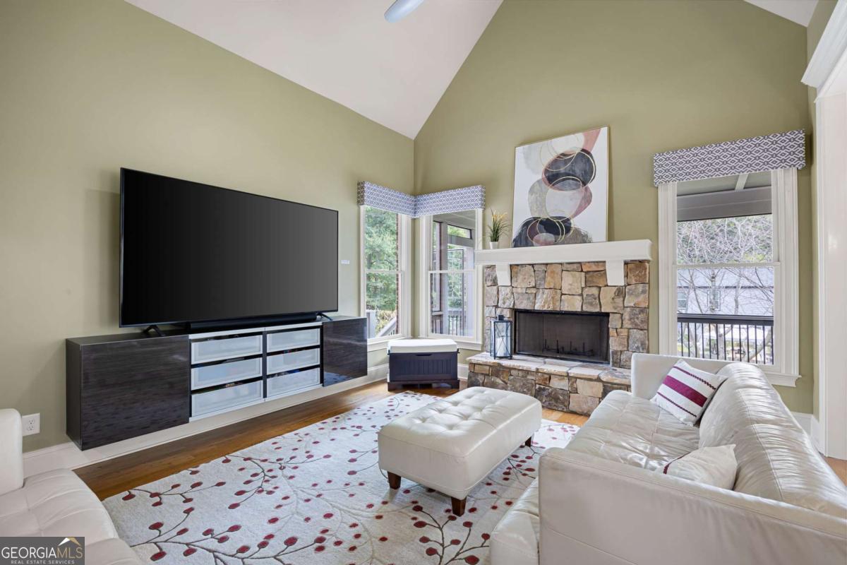 Falkirk Pointe - Residential