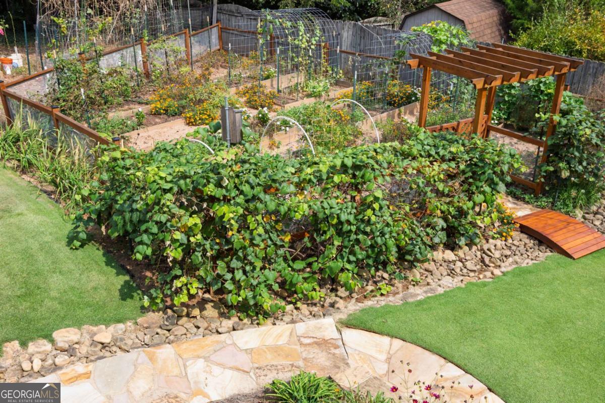 Falkirk Pointe - Residential