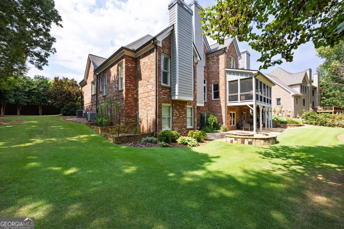 Falkirk Pointe - Residential