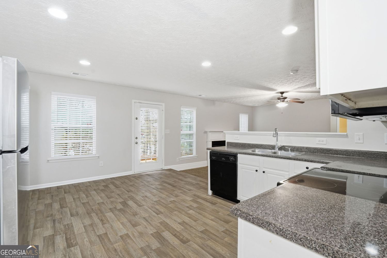 Atlanta, Georgia 30349, United States, 5 Bedrooms Bedrooms, ,3 BathroomsBathrooms,Residential,Active,253464