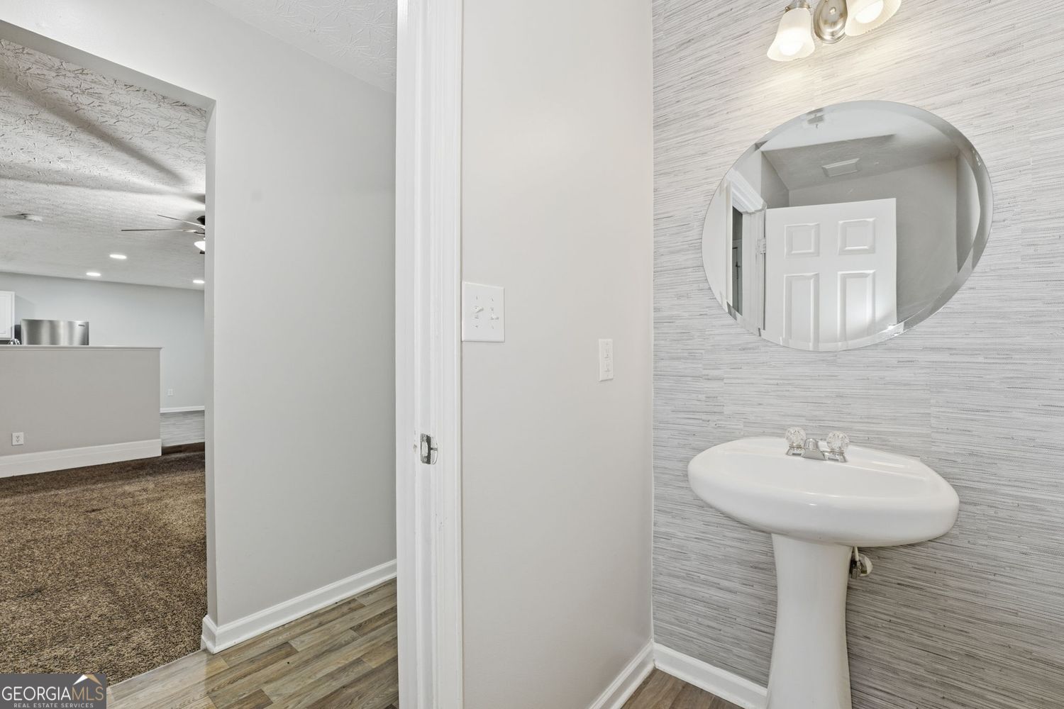 Atlanta, Georgia 30349, United States, 5 Bedrooms Bedrooms, ,3 BathroomsBathrooms,Residential,Active,253464