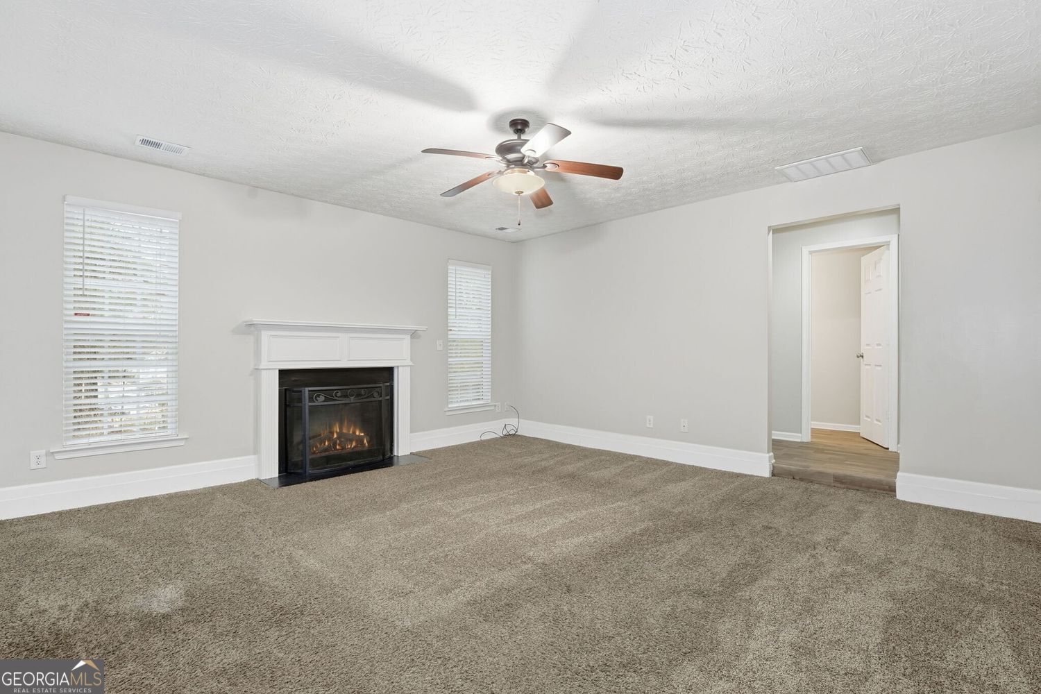 Atlanta, Georgia 30349, United States, 5 Bedrooms Bedrooms, ,3 BathroomsBathrooms,Residential,Active,253464