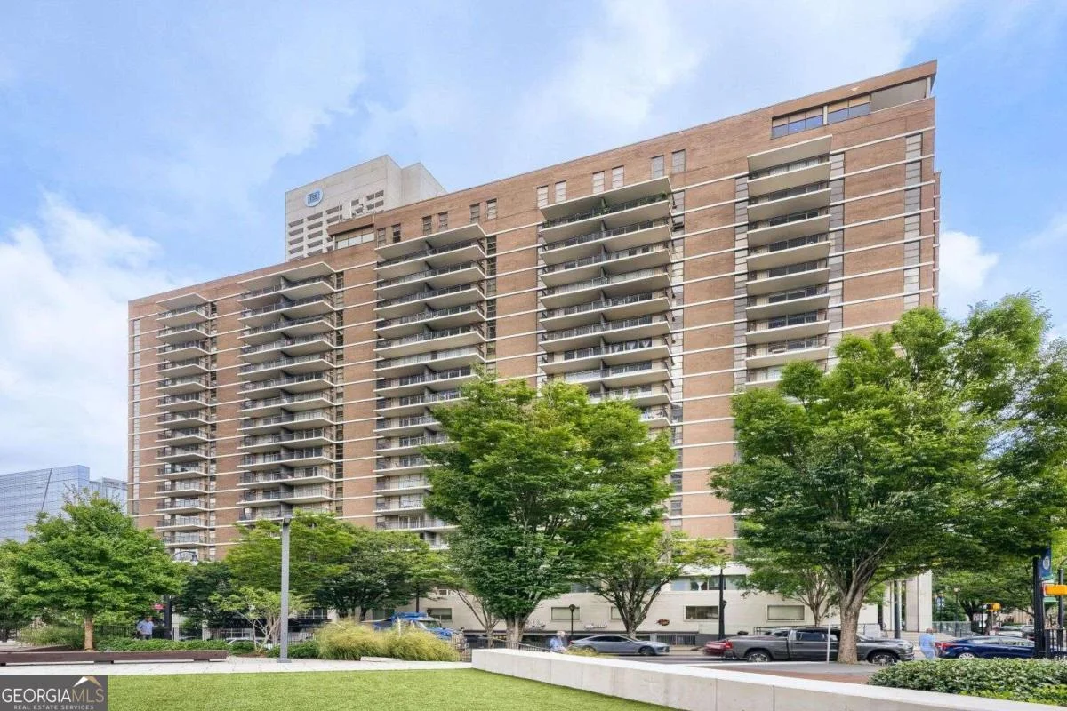 620 Peachtree Street NE Unit 1207