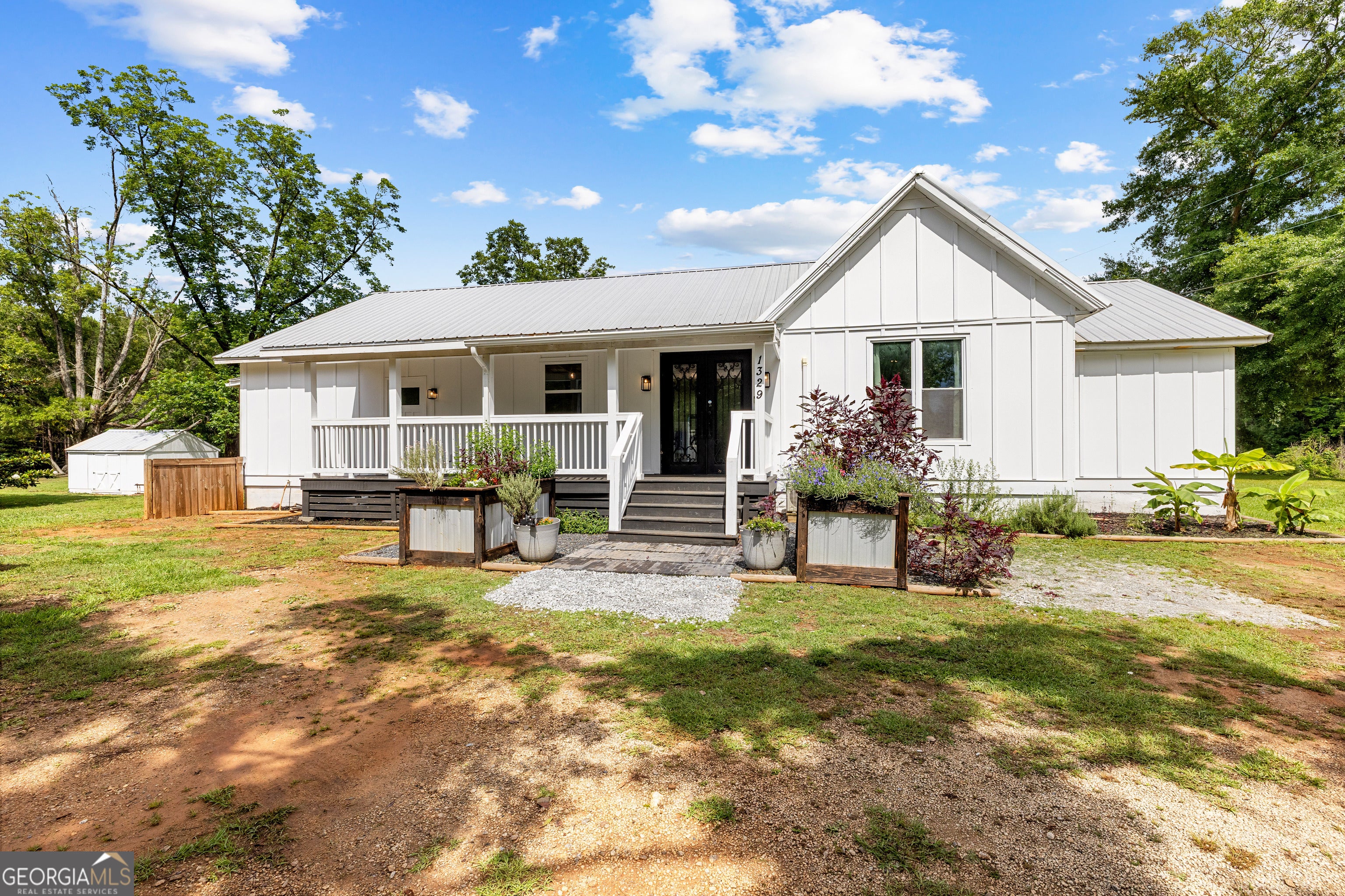 1329 Standing Rock RD