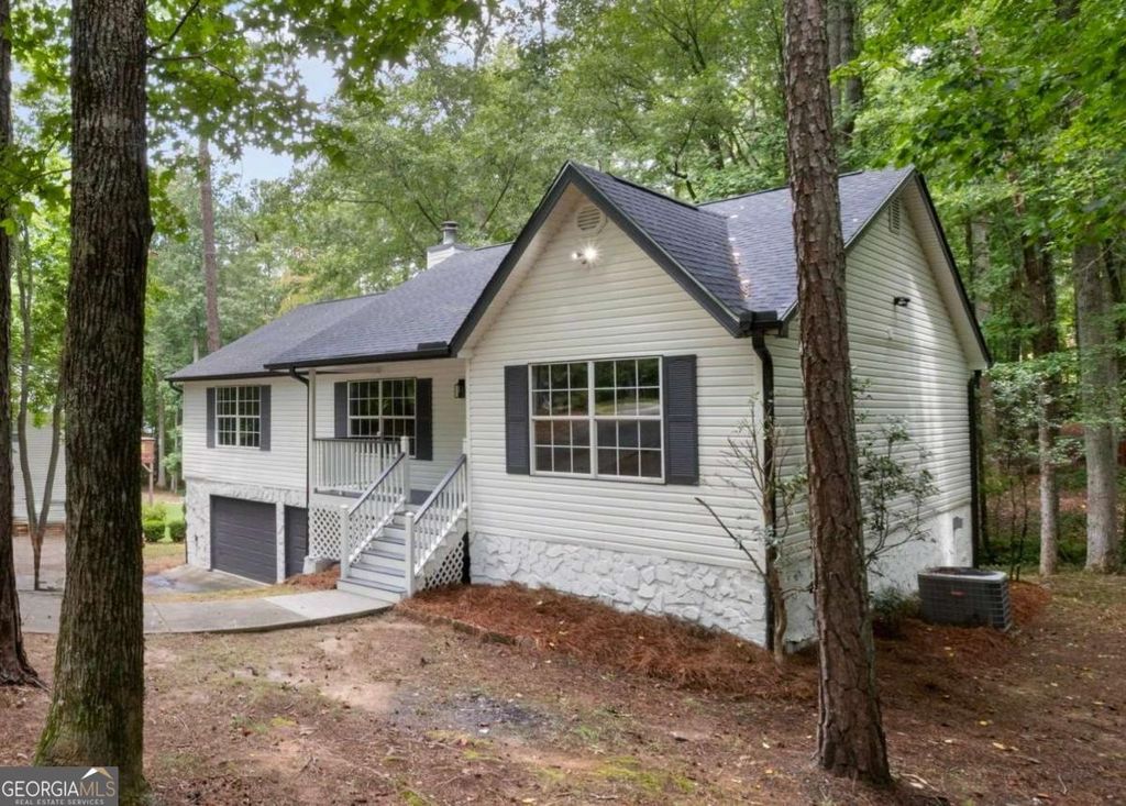 Photo of 3191 Lakeview Parkway, Villa Rica, GA 30180 (MLS # 10671373)