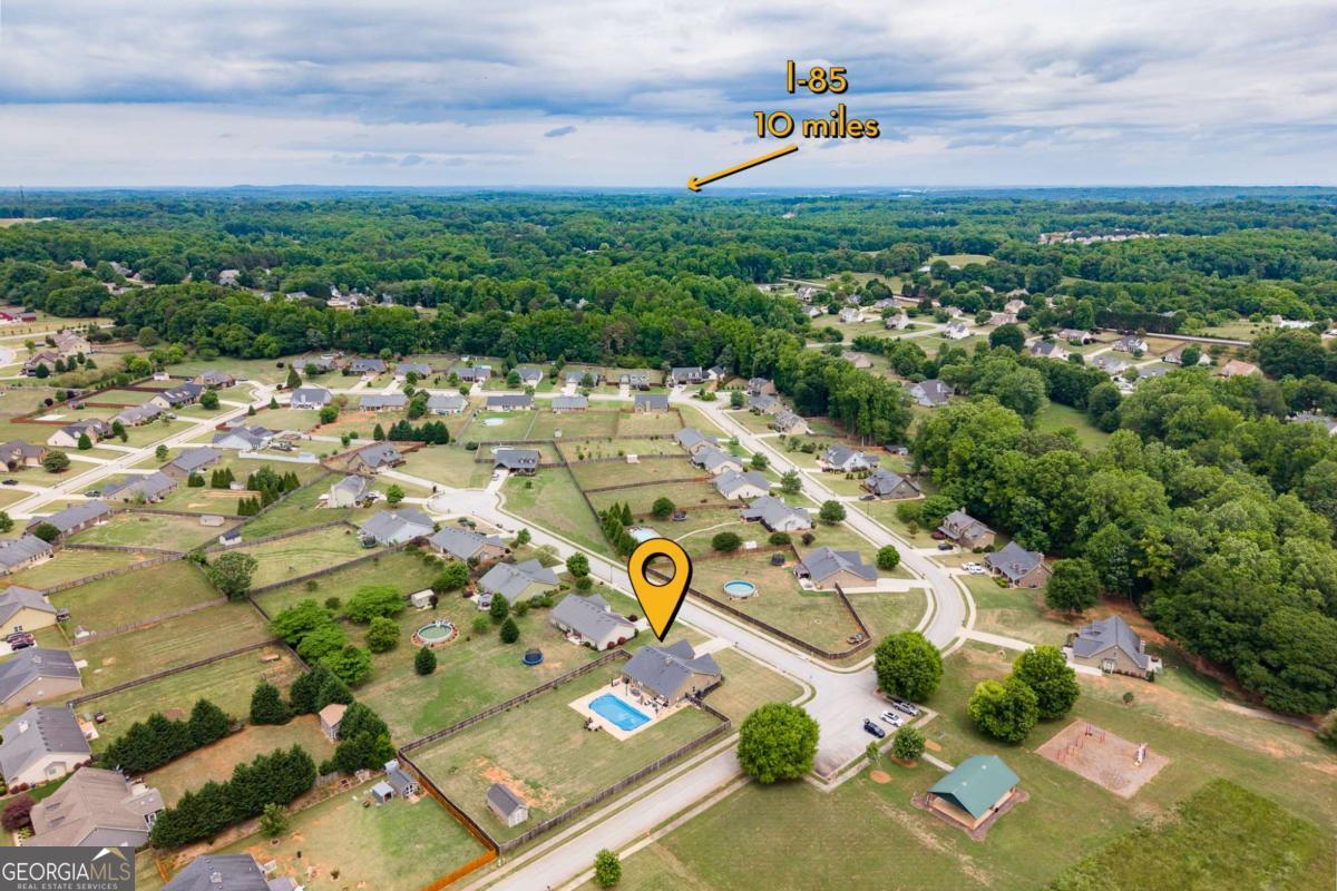 19 Lake Point CT
