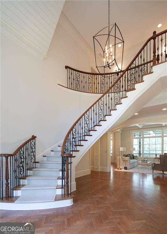 858 MIDDLE FORK TRL