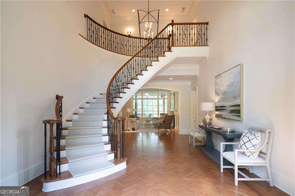 858 MIDDLE FORK TRL