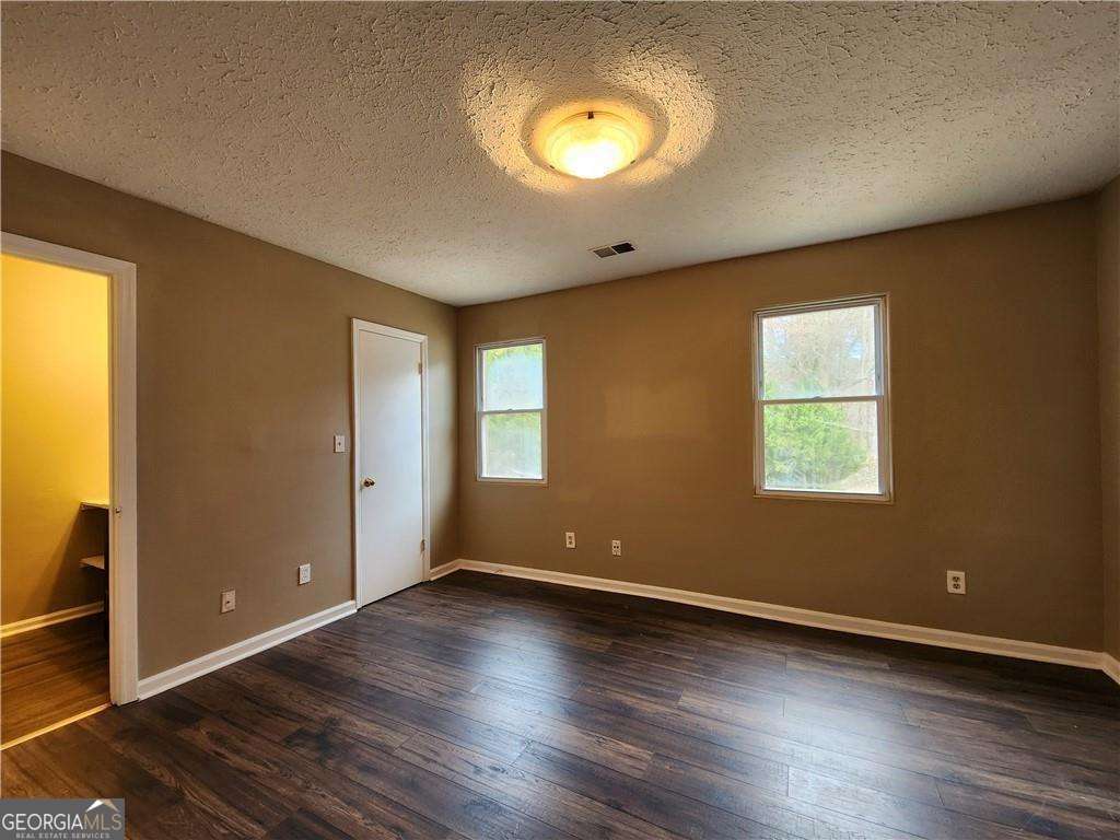 3547 Main Station DR SW