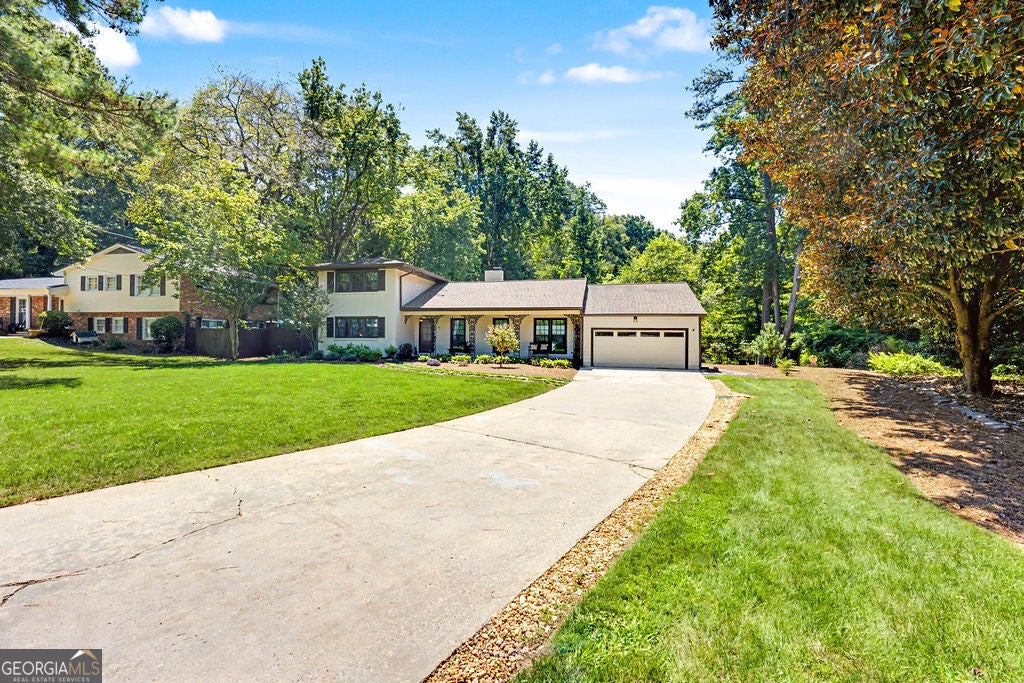 Photo of 747 Starlight Ct, Atlanta, GA 30342 (MLS # 10837567)