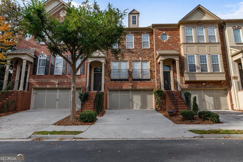 Photo of 2872 Overlook Way NE, Atlanta, GA 30324 (MLS # 10733706)