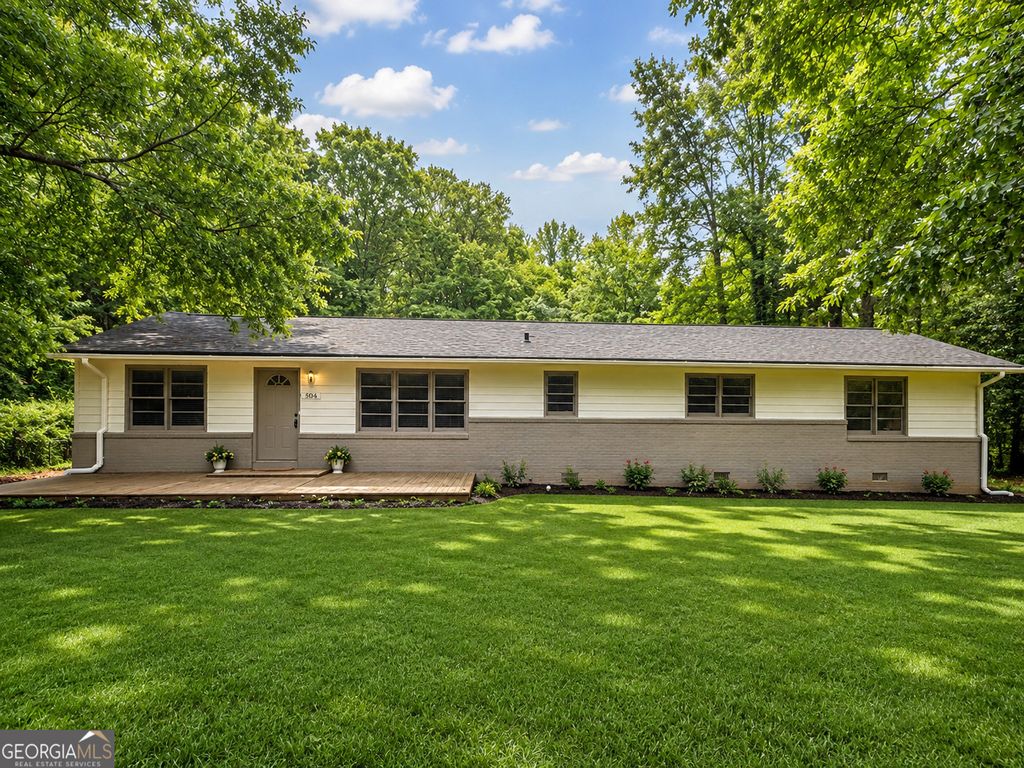 Photo of 504 Abney Street, La Fayette, GA 30728 (MLS # 10767623)