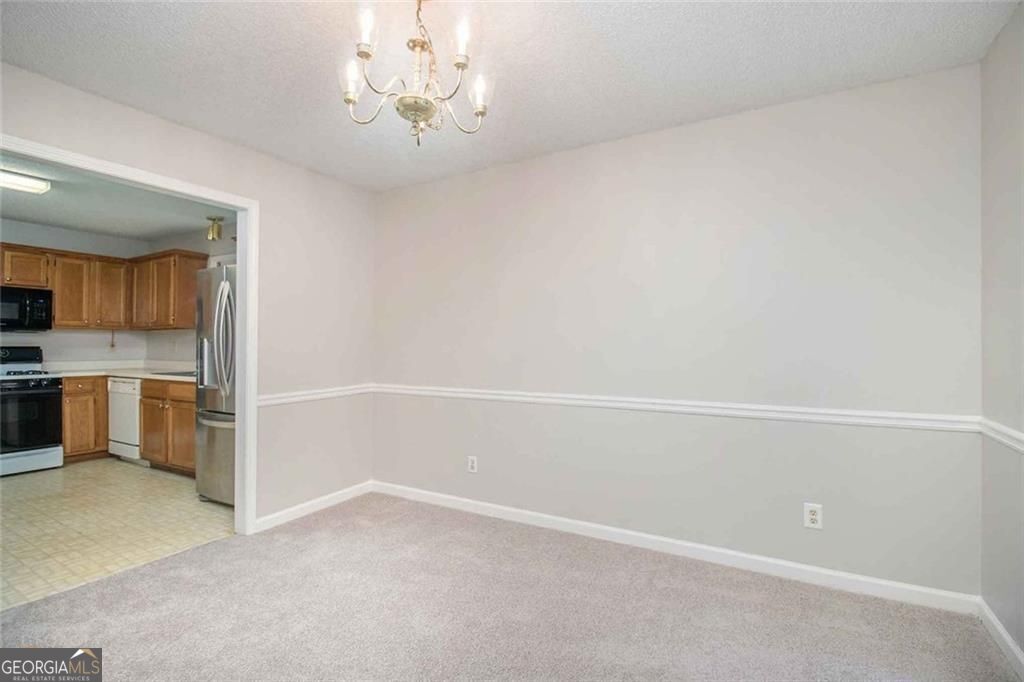 1560 Red Briar WAY