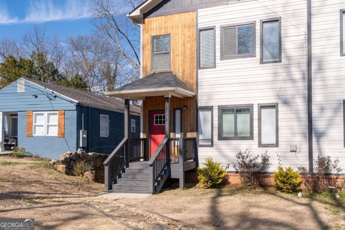 160 A VANIRA AVE SE