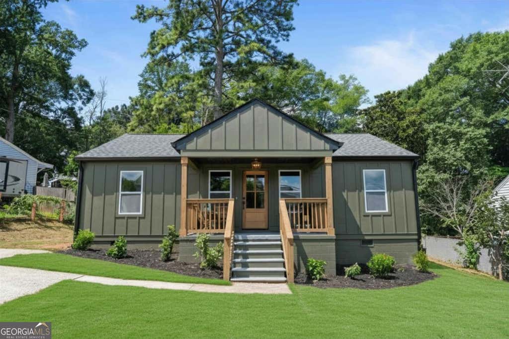 Photo of 75 Otis Street NE, Marietta, GA 30060 (MLS # 10813526)