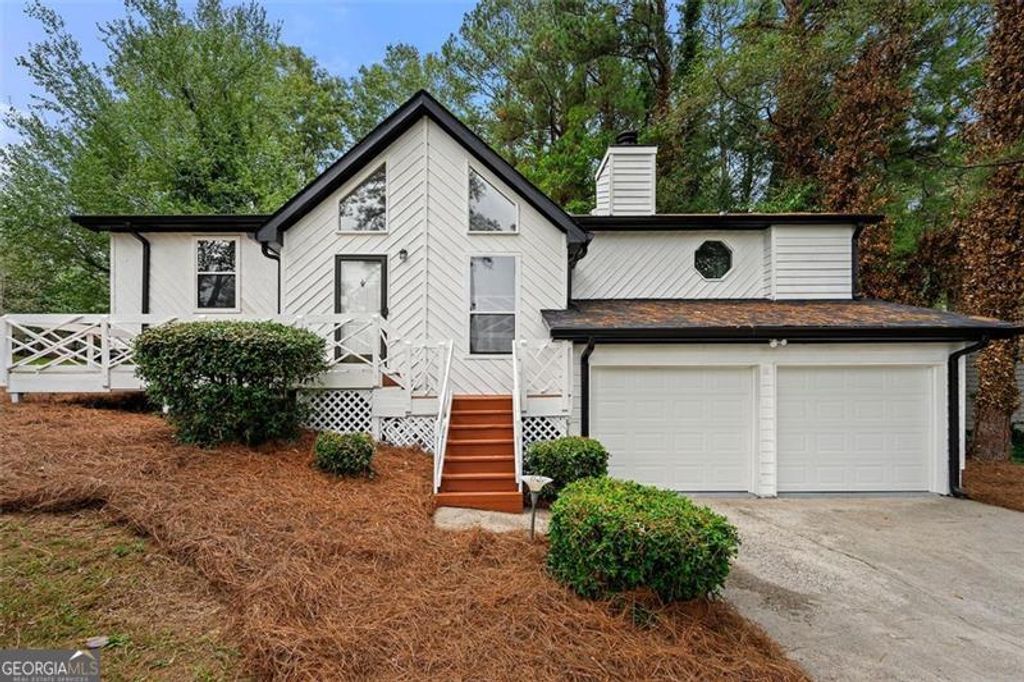 Photo of 183 KATHRYN Lane, Marietta, GA 30066 (MLS # 10654102)