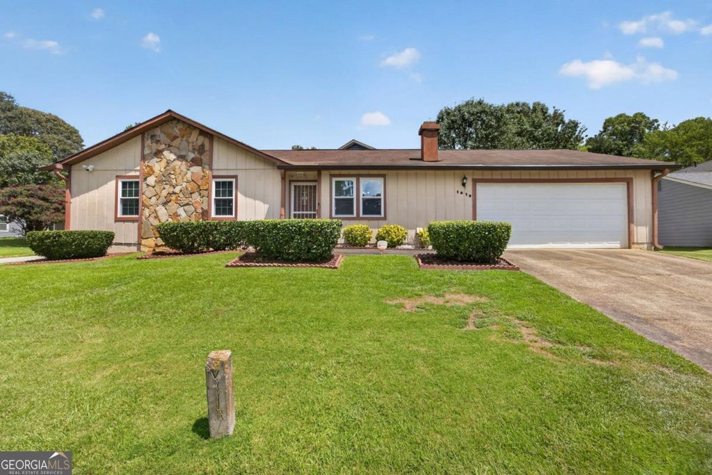 Photo of 1019 Park West Lane, Stone Mountain, GA 30088 (MLS # 10826890)
