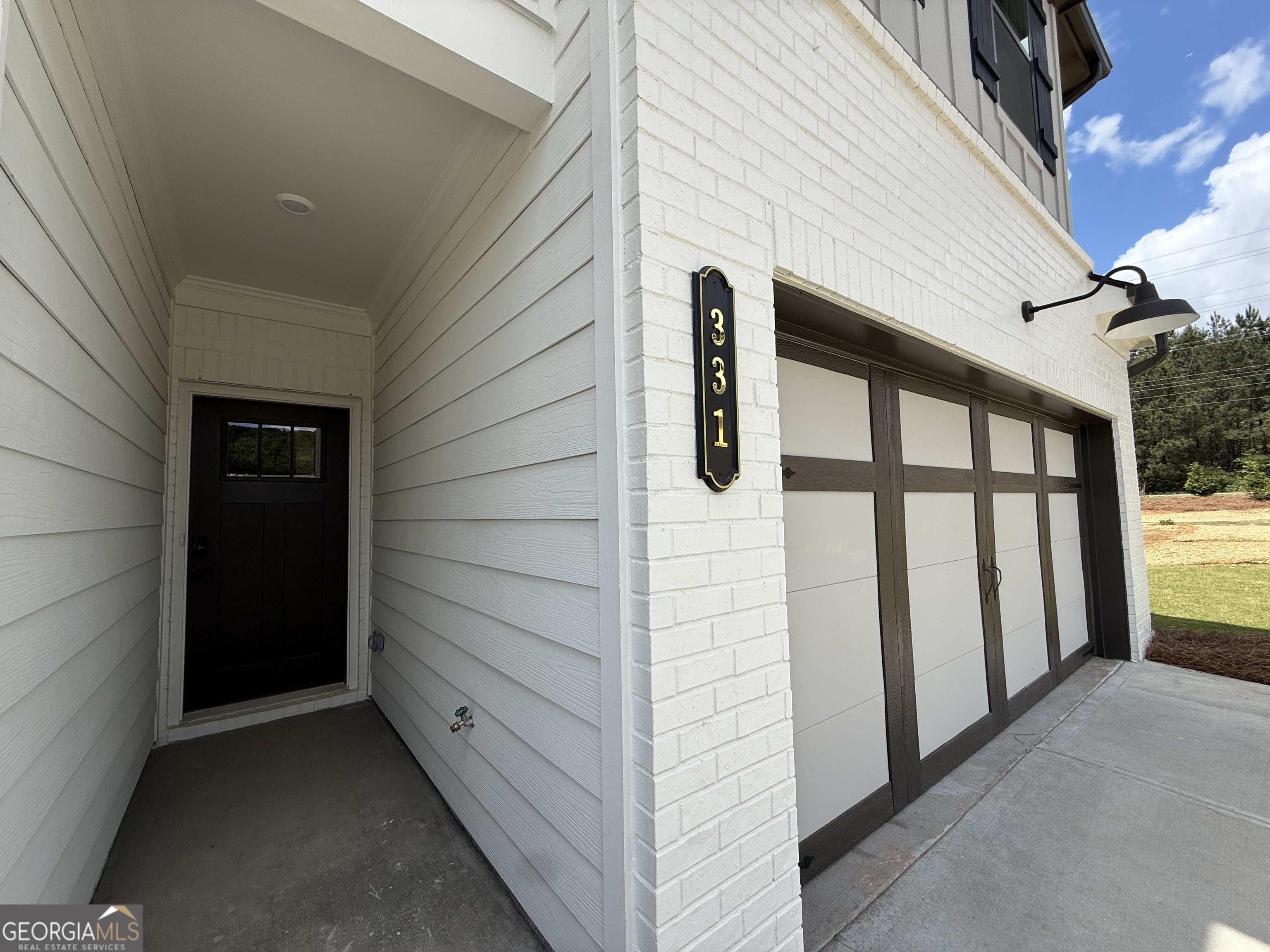 331 Brook Landing CIR