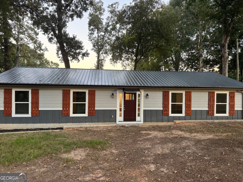 Photo of 1595 N Fairview Road, Lavonia, GA 30553 (MLS # 10856120)