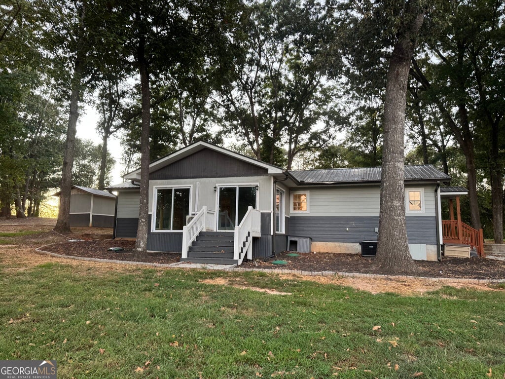 Photo of 1595 N Fairview Road, Lavonia, GA 30553 (MLS # 10856120)