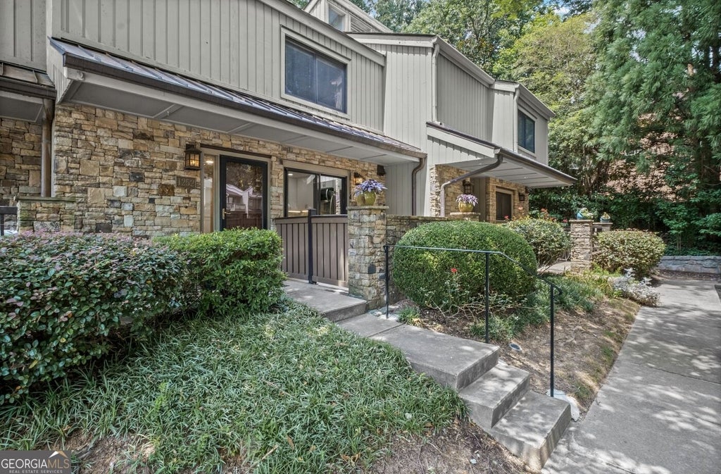 Photo of 1252 Druid Knoll Dr DR NE, Brookhaven, GA 30319 (MLS # 10877468)