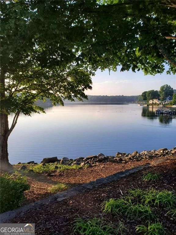 Alpharetta, Georgia 30005, United States, 4 Bedrooms Bedrooms, ,4 BathroomsBathrooms,Residential,Active,250498