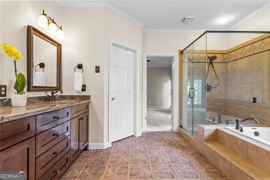 Alpharetta, Georgia 30005, United States, 4 Bedrooms Bedrooms, ,4 BathroomsBathrooms,Residential,Active,250498