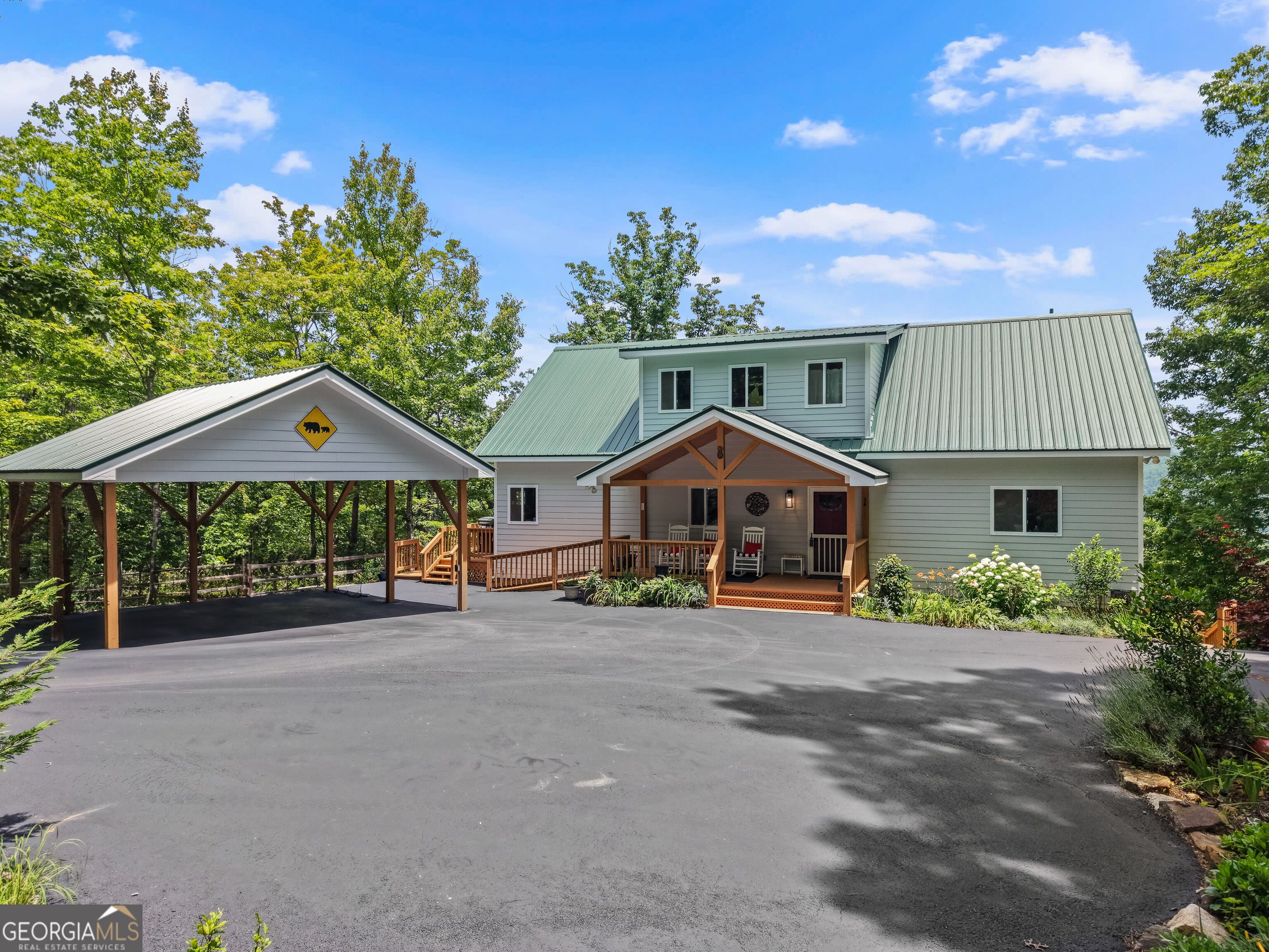 557 Walnut Grove LN