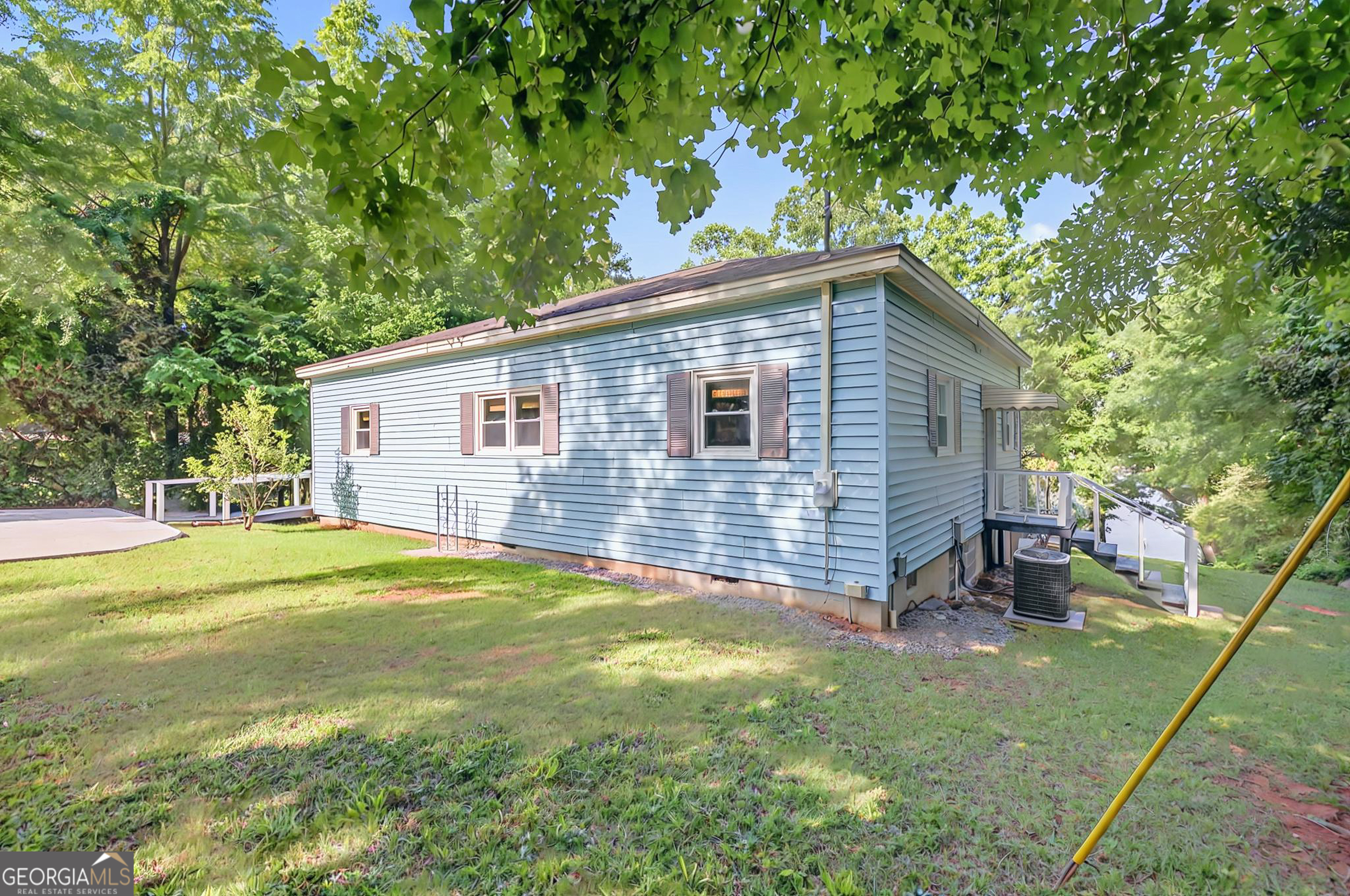 100 Tanglewood RD