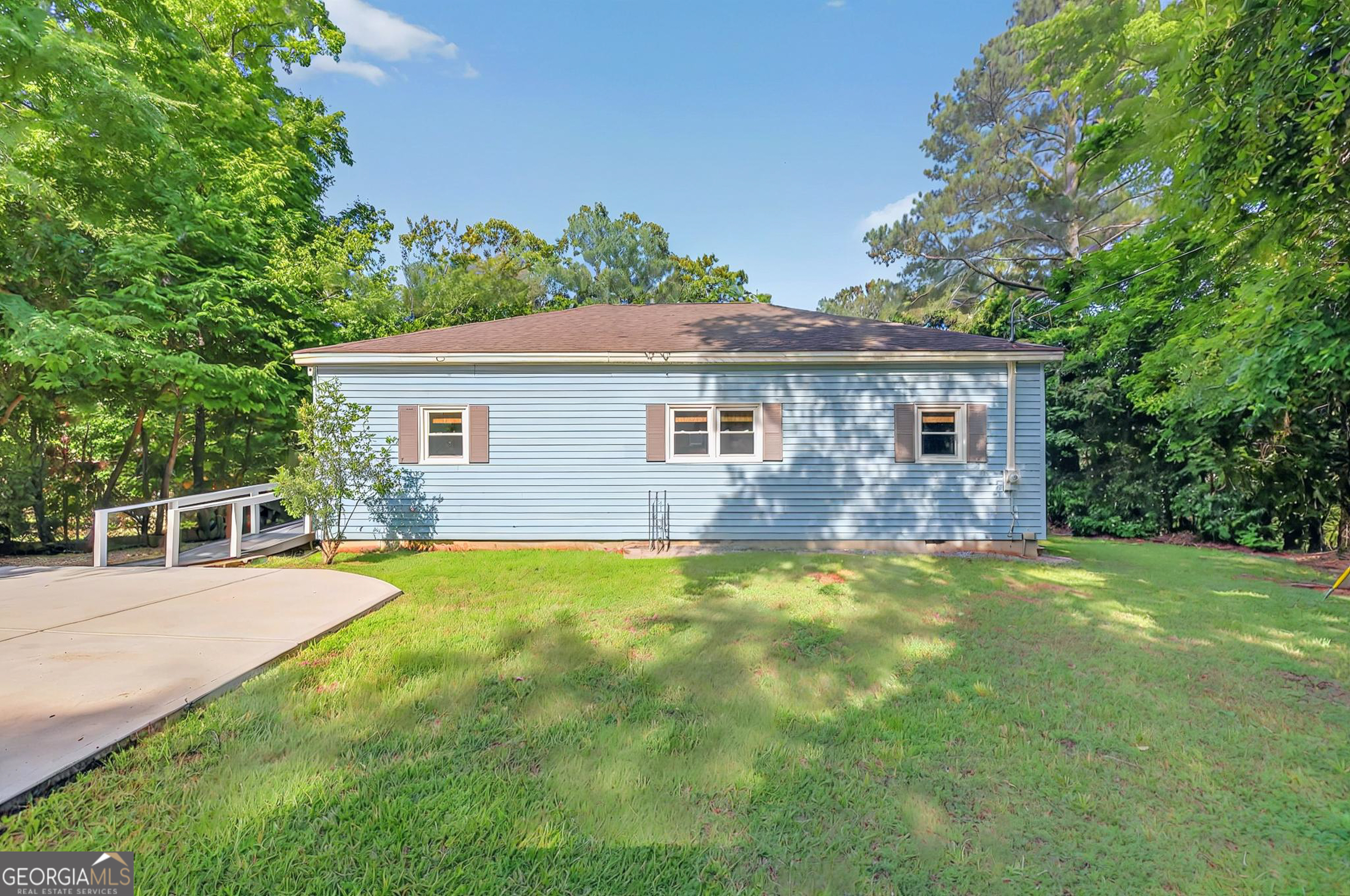 100 Tanglewood RD