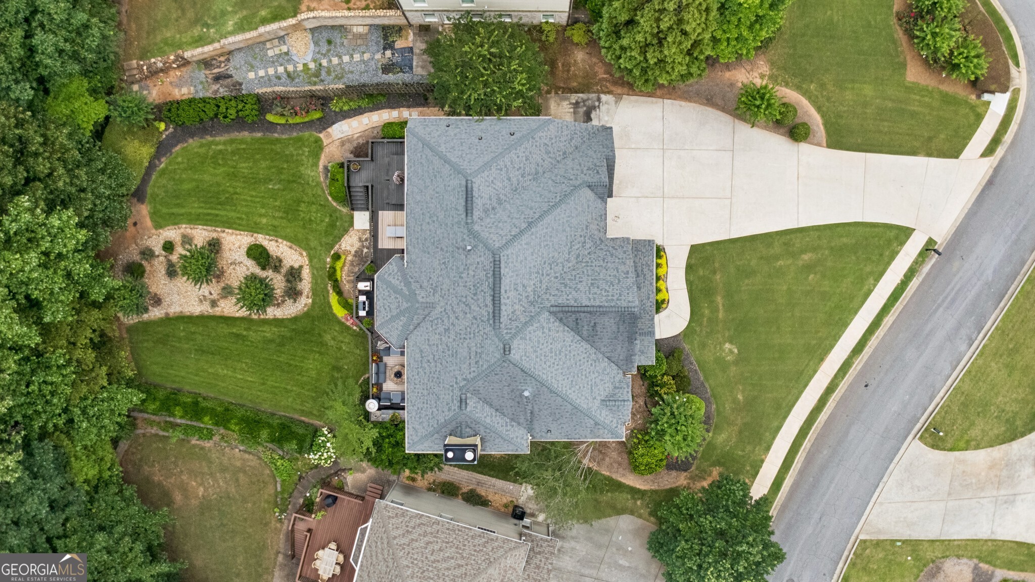 2200 Hollowbrooke CT NW