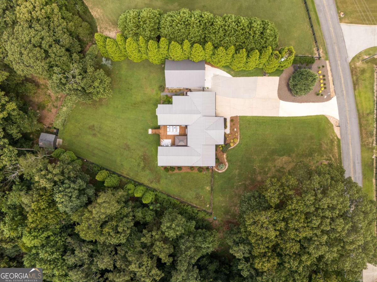 547 Jones RD