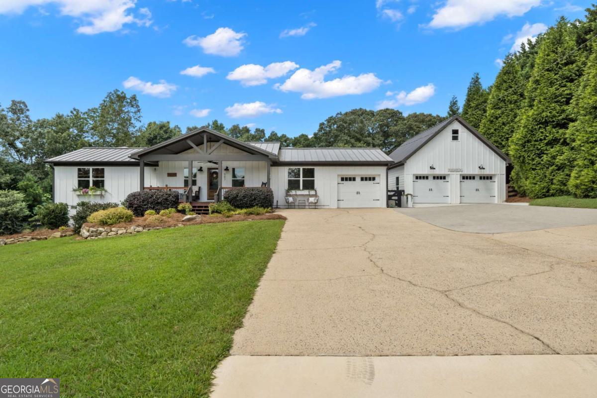 547 Jones RD
