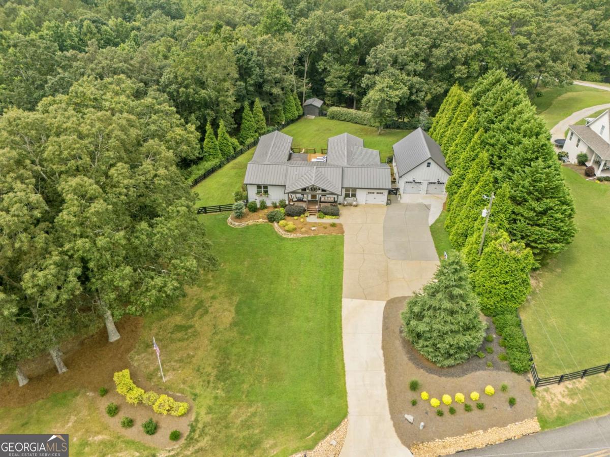 547 Jones RD