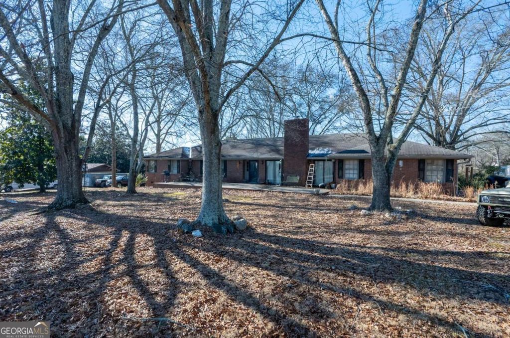 Photo of 310 Hembree Hill Drive, Canton, GA 30114 (MLS # 10680722)