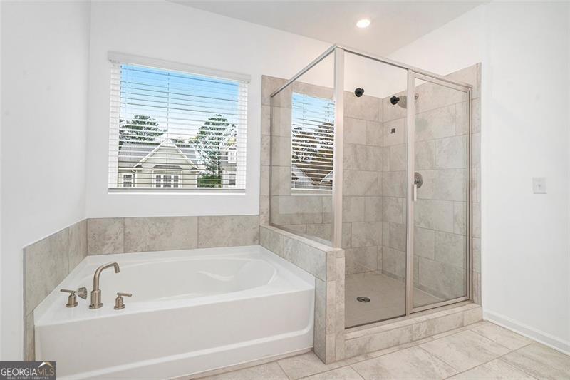 Envoy At Decatur - Residential