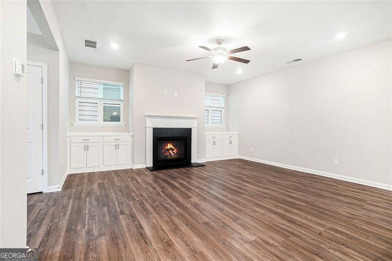 Envoy At Decatur - Residential
